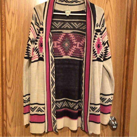 Pink Owl Black and PinkTribal look sweater - Picture 2 of 6